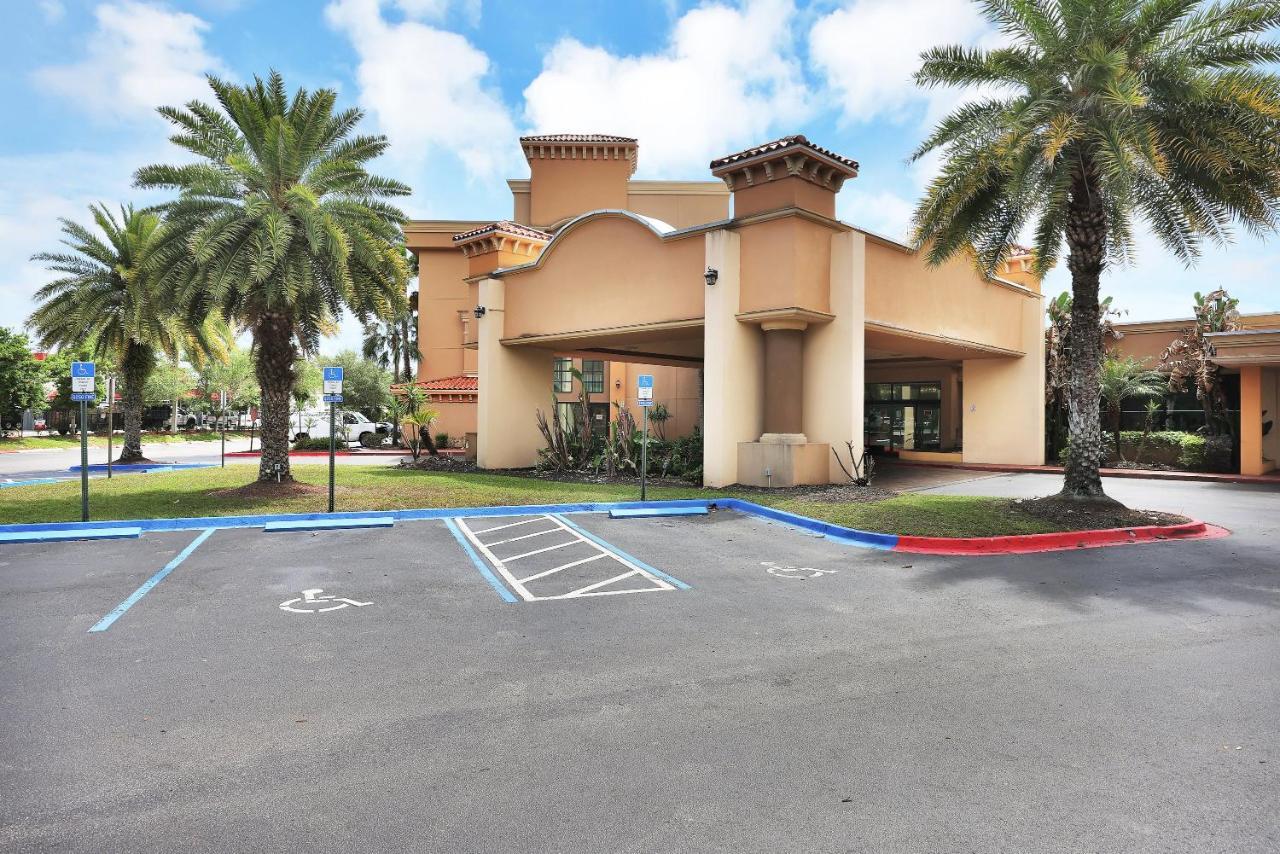 Ramada By Wyndham Jacksonville I-95 By Butler Blvd Εξωτερικό φωτογραφία